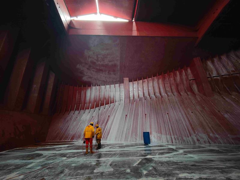 ship tank cleaning service jebel ali